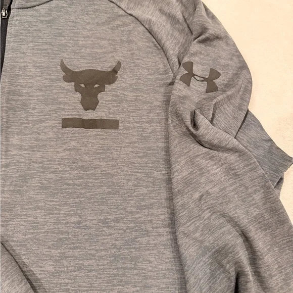 Men’s Under Armour Gray Quarter-Zip Pullover - Picture 3 of 8